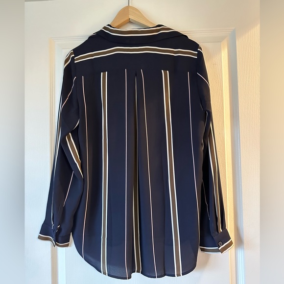 Ann Taylor Blouse - Picture 4 of 4